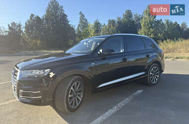 Позашляховик / Кросовер Audi Q7 2017 в 