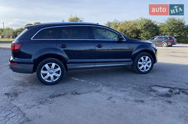 Позашляховик / Кросовер Audi Q7 2011 в 