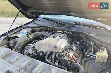 Позашляховик / Кросовер Audi Q7 2011 в 