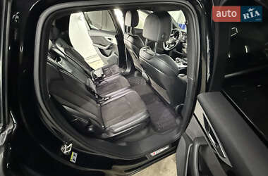 Позашляховик / Кросовер Audi Q7 2015 в 