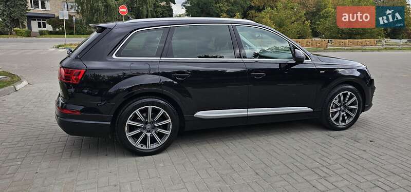Позашляховик / Кросовер Audi Q7 2016 в Тернополі