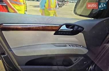 Внедорожник / Кроссовер Audi Q7 2015 в 