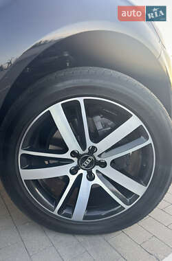 Внедорожник / Кроссовер Audi Q7 2012 в 