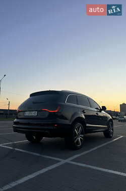 Внедорожник / Кроссовер Audi Q7 2012 в 