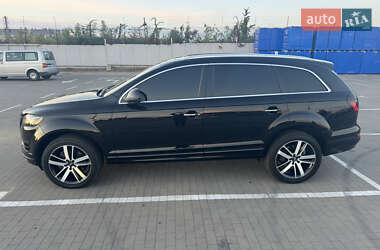 Внедорожник / Кроссовер Audi Q7 2012 в 