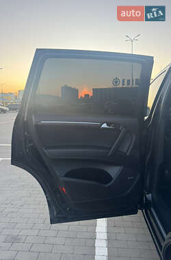 Внедорожник / Кроссовер Audi Q7 2012 в 