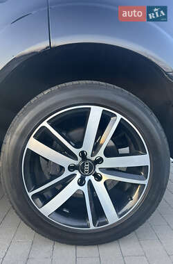 Внедорожник / Кроссовер Audi Q7 2012 в 