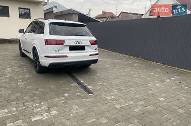 Внедорожник / Кроссовер Audi Q7 2018 в 