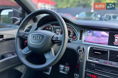 Позашляховик / Кросовер Audi Q7 2013 в 