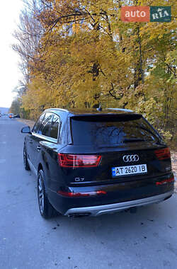 Позашляховик / Кросовер Audi Q7 2017 в 