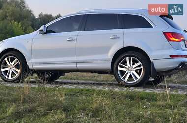 Внедорожник / Кроссовер Audi Q7 2015 в 