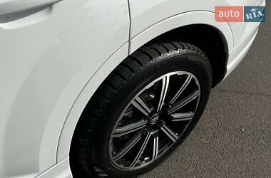 Внедорожник / Кроссовер Audi Q7 2017 в 