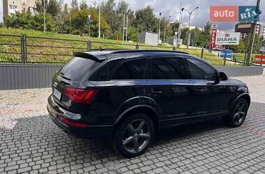 Позашляховик / Кросовер Audi Q7 2012 в 