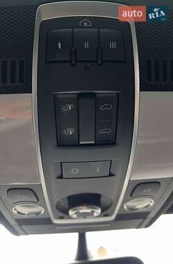 Позашляховик / Кросовер Audi Q7 2012 в 