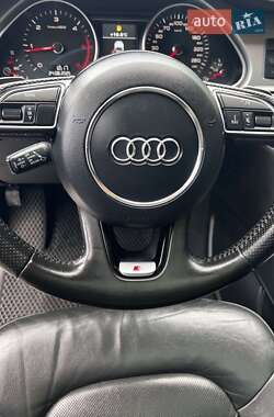 Позашляховик / Кросовер Audi Q7 2012 в 