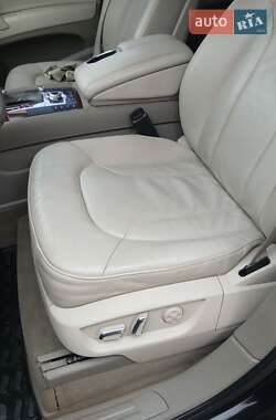 Позашляховик / Кросовер Audi Q7 2012 в 