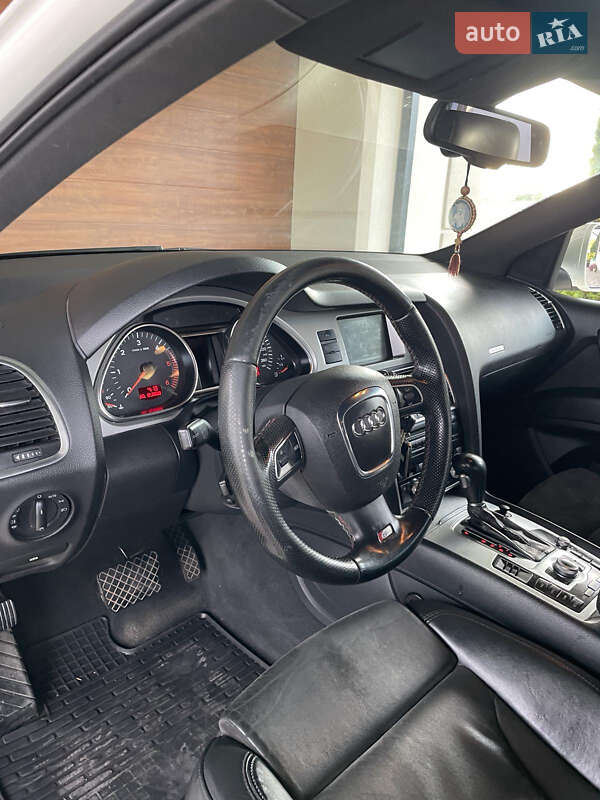 Внедорожник / Кроссовер Audi Q7 2008 в Корсуне-Шевченковском