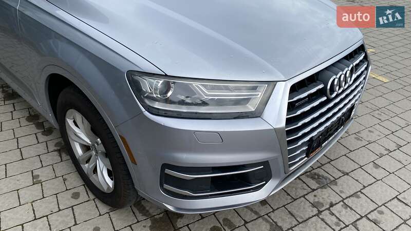 Позашляховик / Кросовер Audi Q7 2016 в Ужгороді