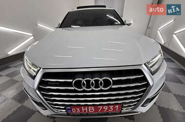 Позашляховик / Кросовер Audi Q7 2018 в 