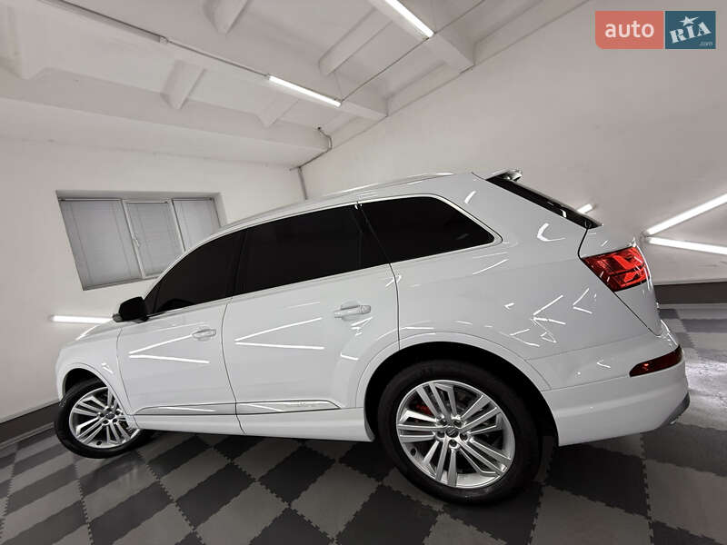 Позашляховик / Кросовер Audi Q7 2018 в Трускавці