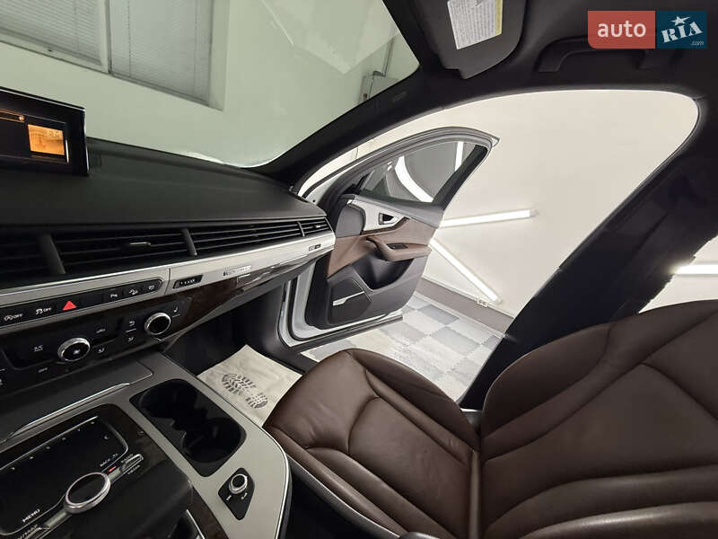 Позашляховик / Кросовер Audi Q7 2018 в Трускавці