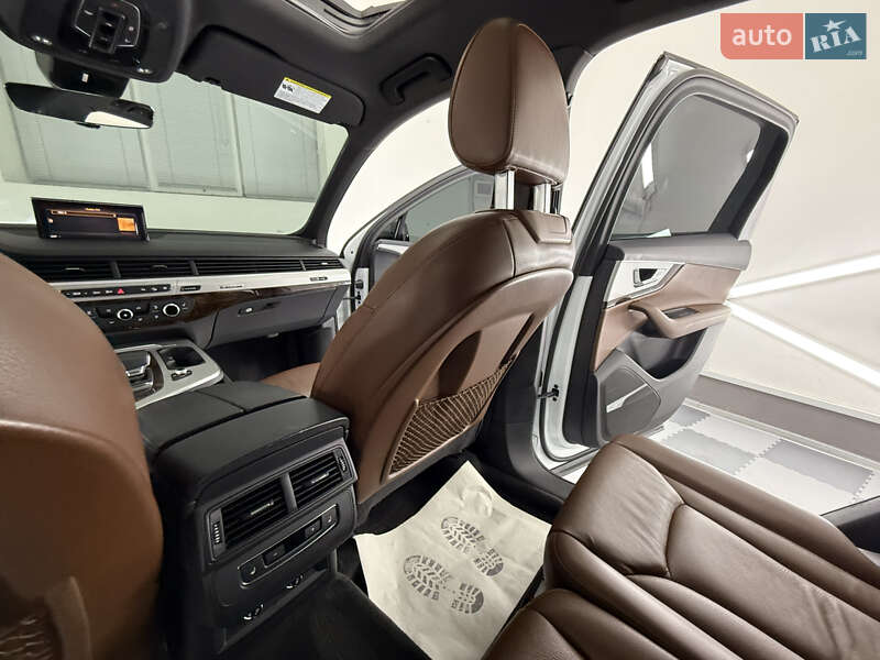 Позашляховик / Кросовер Audi Q7 2018 в Трускавці
