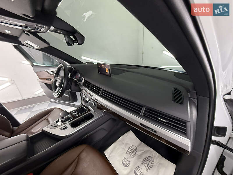 Позашляховик / Кросовер Audi Q7 2018 в Трускавці