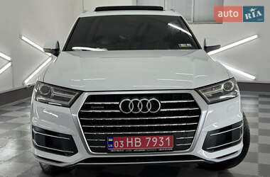 Позашляховик / Кросовер Audi Q7 2018 в 