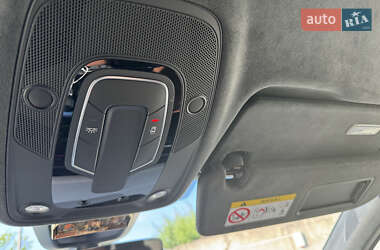 Позашляховик / Кросовер Audi Q7 2023 в 