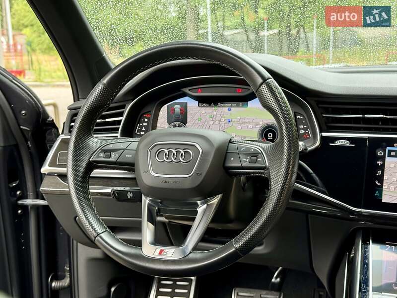 Позашляховик / Кросовер Audi Q7 2021 в Дніпрі