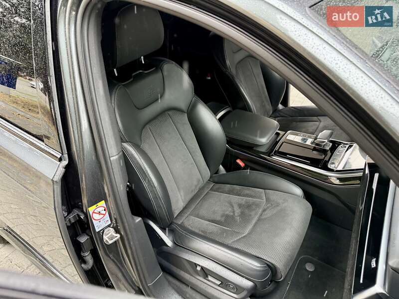 Позашляховик / Кросовер Audi Q7 2021 в Дніпрі