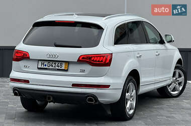 Позашляховик / Кросовер Audi Q7 2012 в 