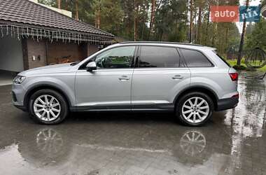 Внедорожник / Кроссовер Audi Q7 2022 в 