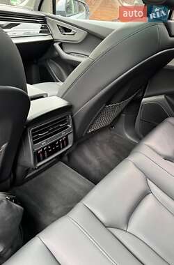 Внедорожник / Кроссовер Audi Q7 2022 в 