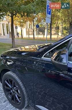 Позашляховик / Кросовер Audi Q7 2016 в 
