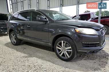 Внедорожник / Кроссовер Audi Q7 2013 в 