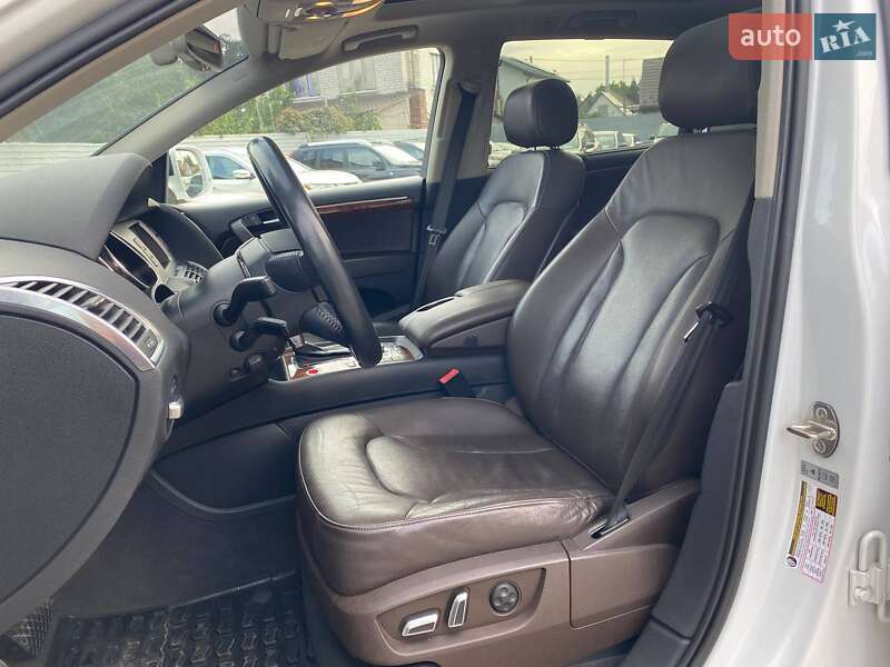 Позашляховик / Кросовер Audi Q7 2015 в Києві