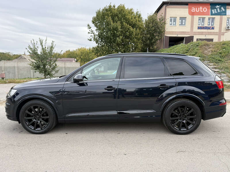 Позашляховик / Кросовер Audi Q7 2016 в Харкові