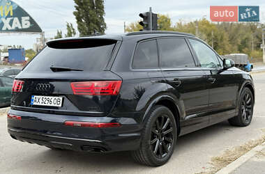 Позашляховик / Кросовер Audi Q7 2016 в 