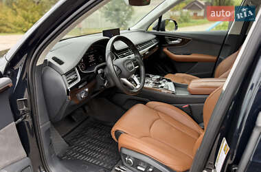 Позашляховик / Кросовер Audi Q7 2016 в 