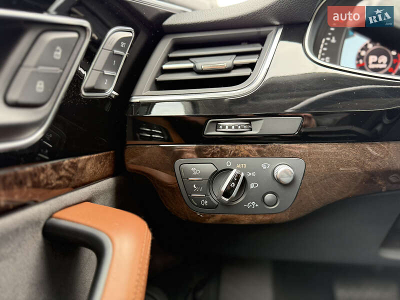 Позашляховик / Кросовер Audi Q7 2016 в Харкові