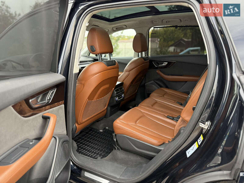 Позашляховик / Кросовер Audi Q7 2016 в Харкові