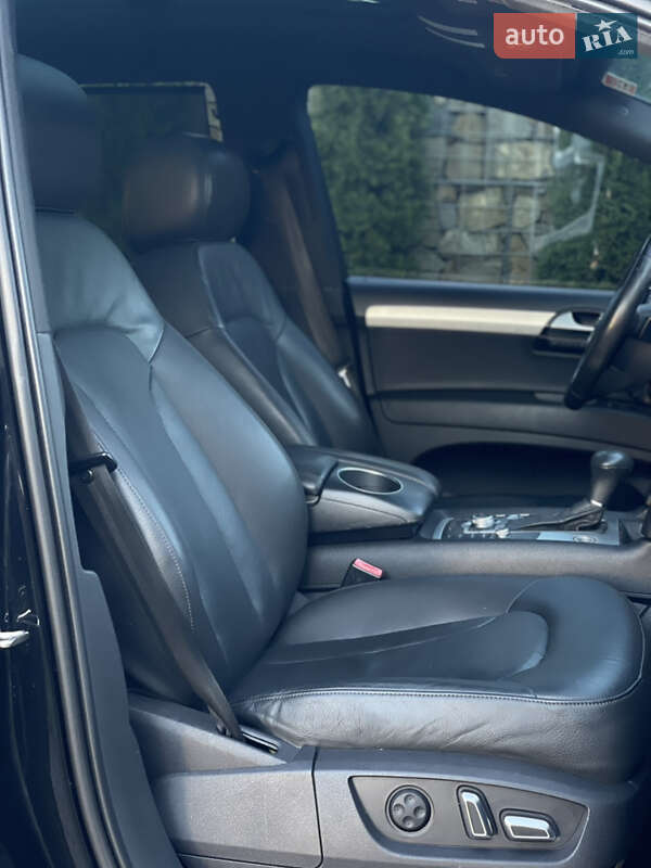 Позашляховик / Кросовер Audi Q7 2014 в Стрию