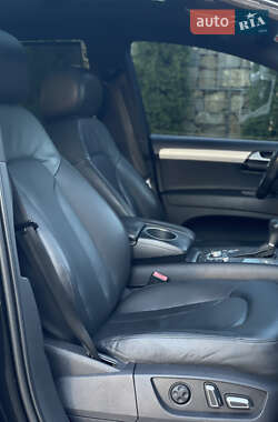 Внедорожник / Кроссовер Audi Q7 2014 в 