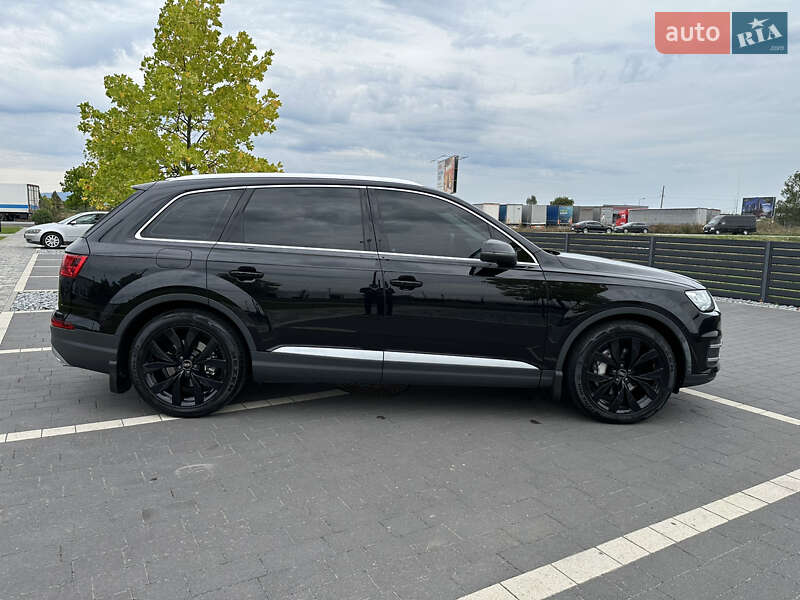 Внедорожник / Кроссовер Audi Q7 2015 в Мукачево