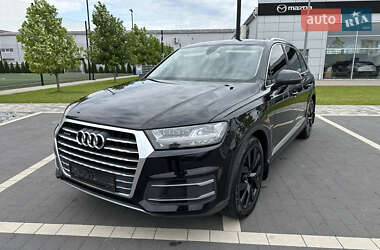 Внедорожник / Кроссовер Audi Q7 2015 в 