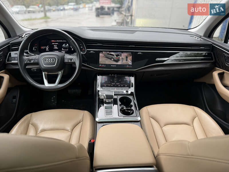 Позашляховик / Кросовер Audi Q7 2021 в Чернівцях