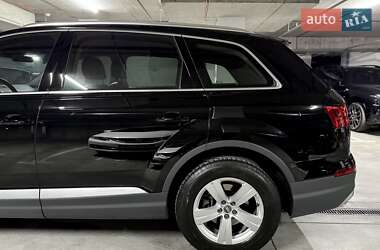 Позашляховик / Кросовер Audi Q7 2016 в 