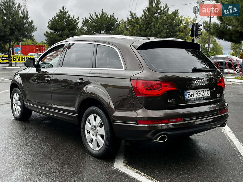 Позашляховик / Кросовер Audi Q7 2015 в Одесі