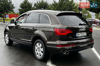 Внедорожник / Кроссовер Audi Q7 2015 в 
